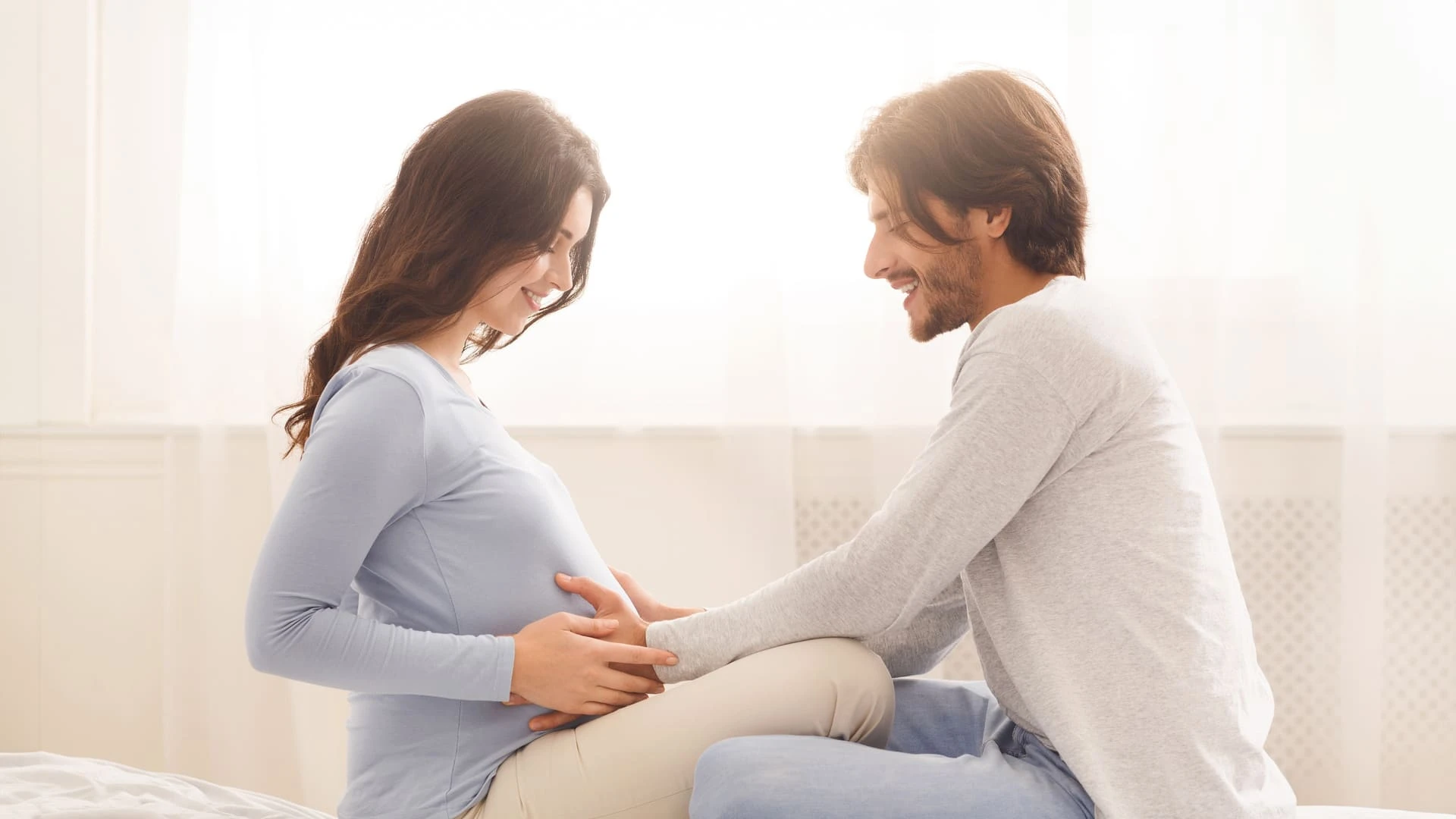 GG Healtcare vistara pregnant couple